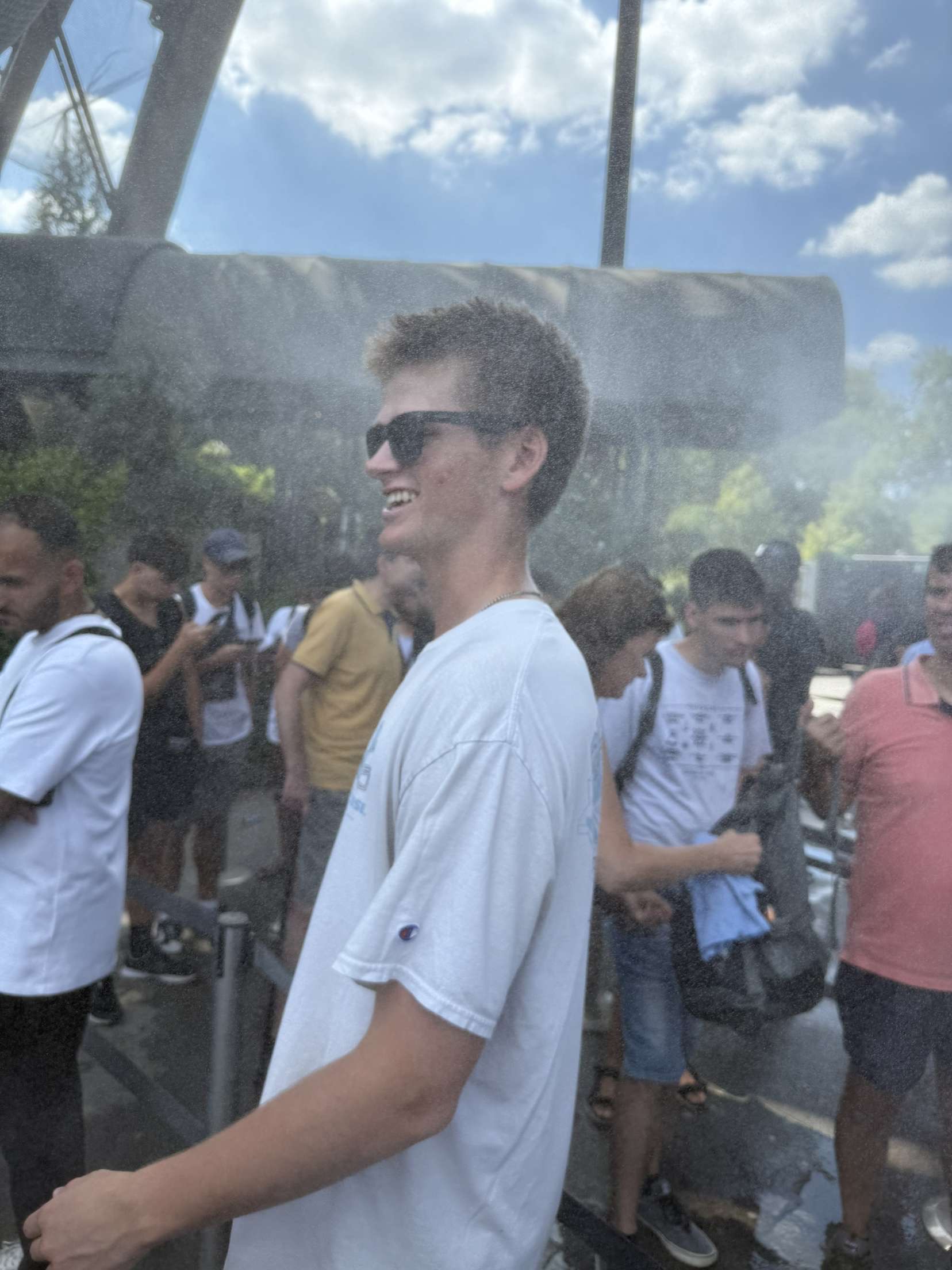 photo of Justin at the Eiffel Tower